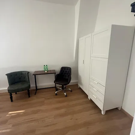 1 2 Personen-gemeinschaftskueche-gemeinscharfts Bad Wc Apartment
