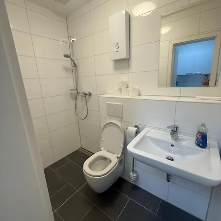 1 2 Personen-gemeinschaftskueche-gemeinscharfts Bad Wc Apartment *